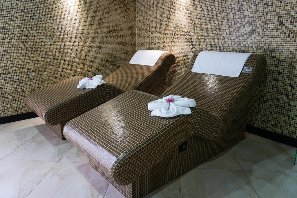 Park-Hotel Golosievo Kiev Bagian luar foto